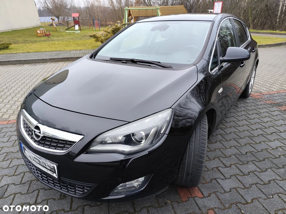 Opel Astra 1.6 T Cosmo - 1