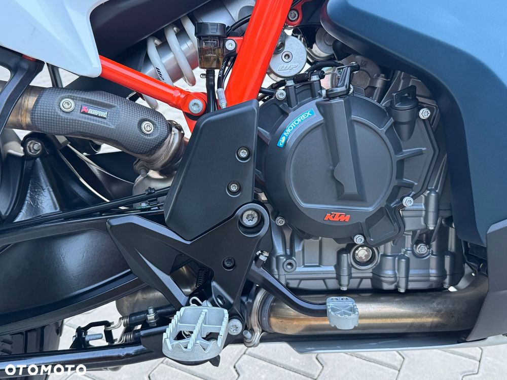 KTM Adventure 890 - 26