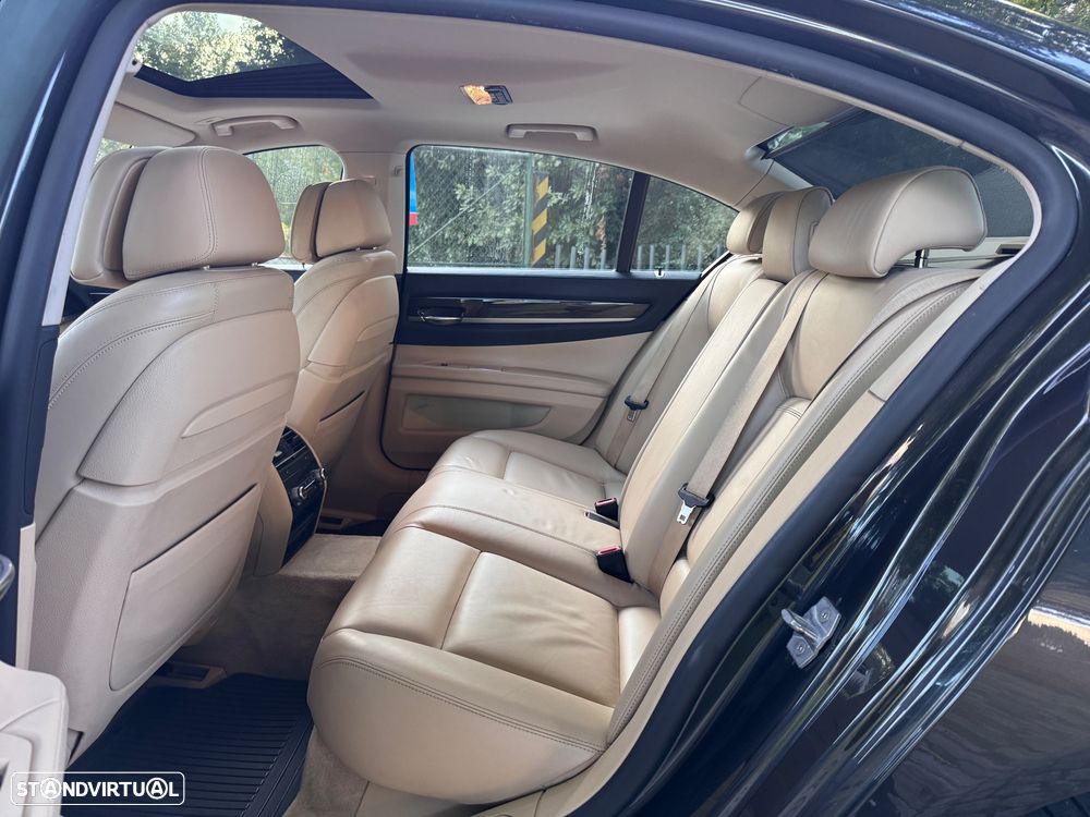 BMW 740 d - 21