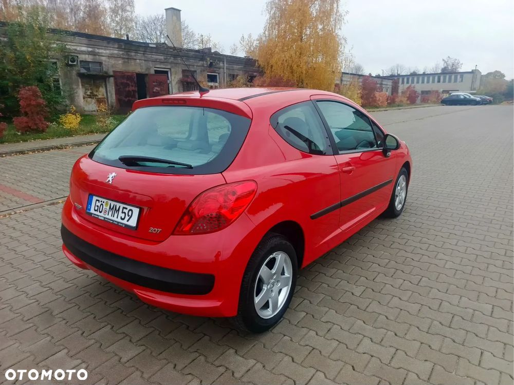 Peugeot 207 2009 photo 3