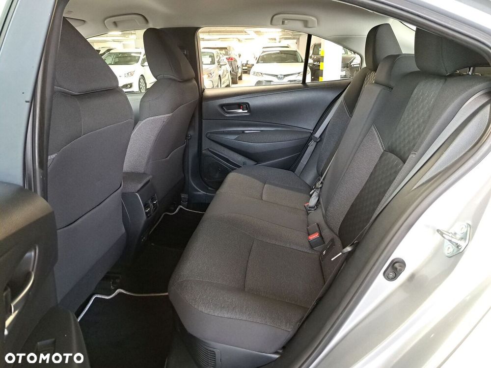 Toyota Corolla 1.8 Hybrid Comfort - 13