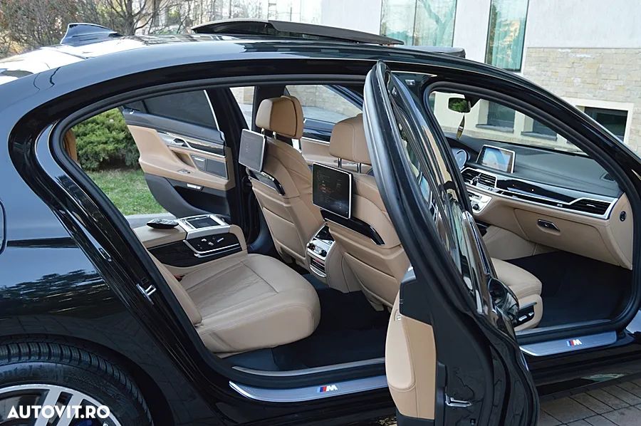 BMW Seria 7 740Ld xDrive - 32
