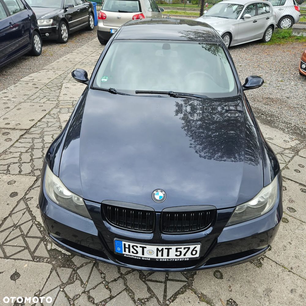 BMW Seria 3 318i Touring - 3