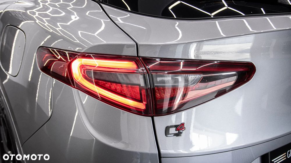 Alfa Romeo Stelvio 2.0 Turbo Veloce Q4 - 13