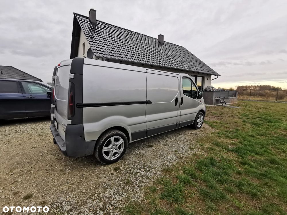 Opel Vivaro - 2