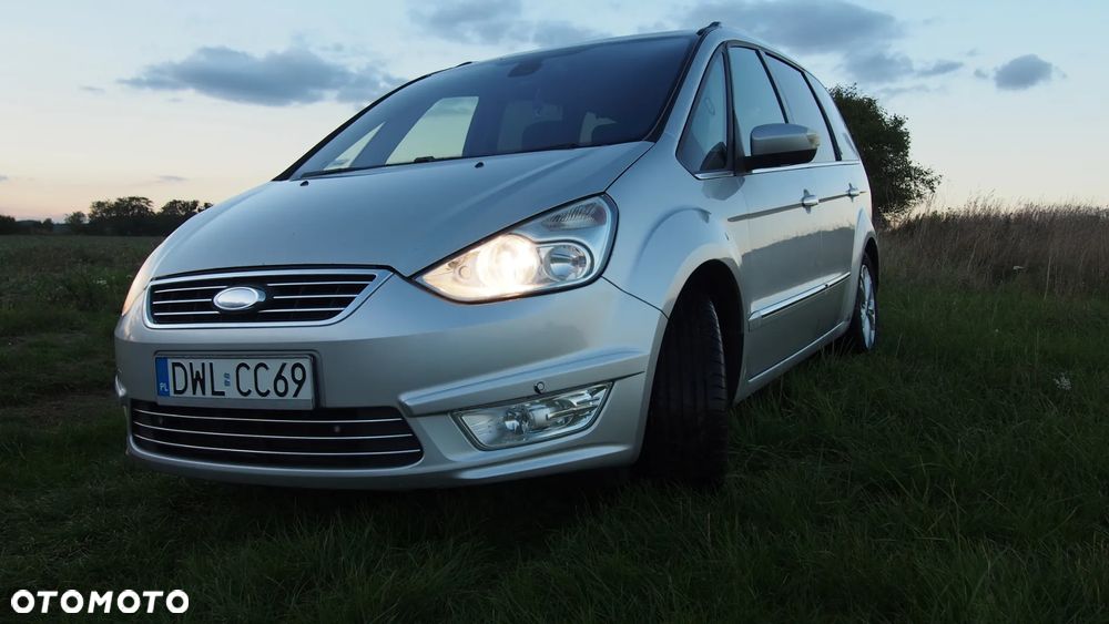 Ford Galaxy 2.0 TDCi Ghia - 32
