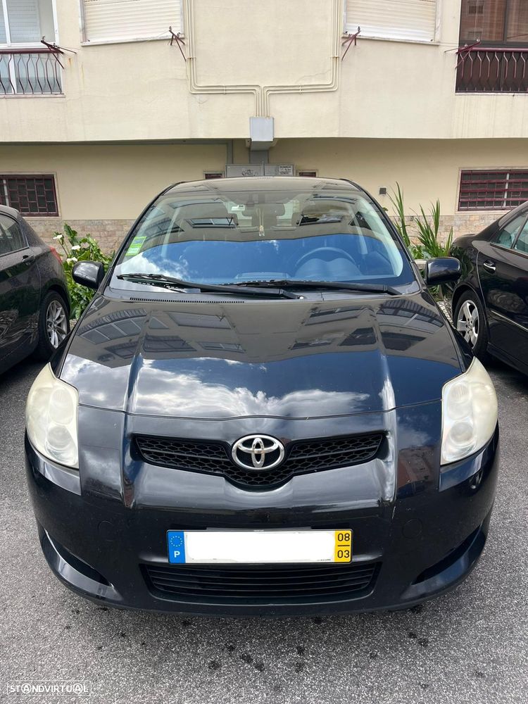 Toyota Auris 1.4 D-4D - 5