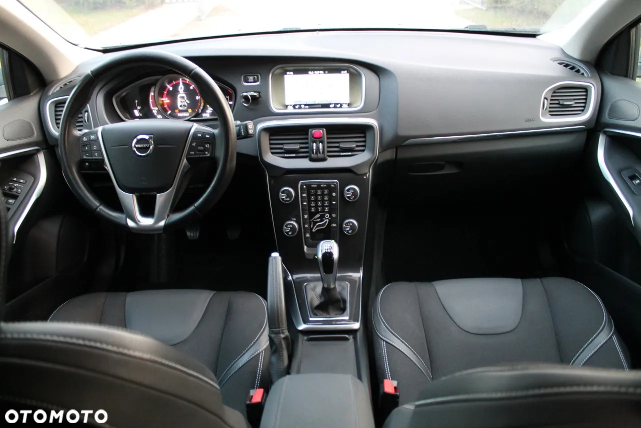 Volvo V40 D2 Momentum - 8