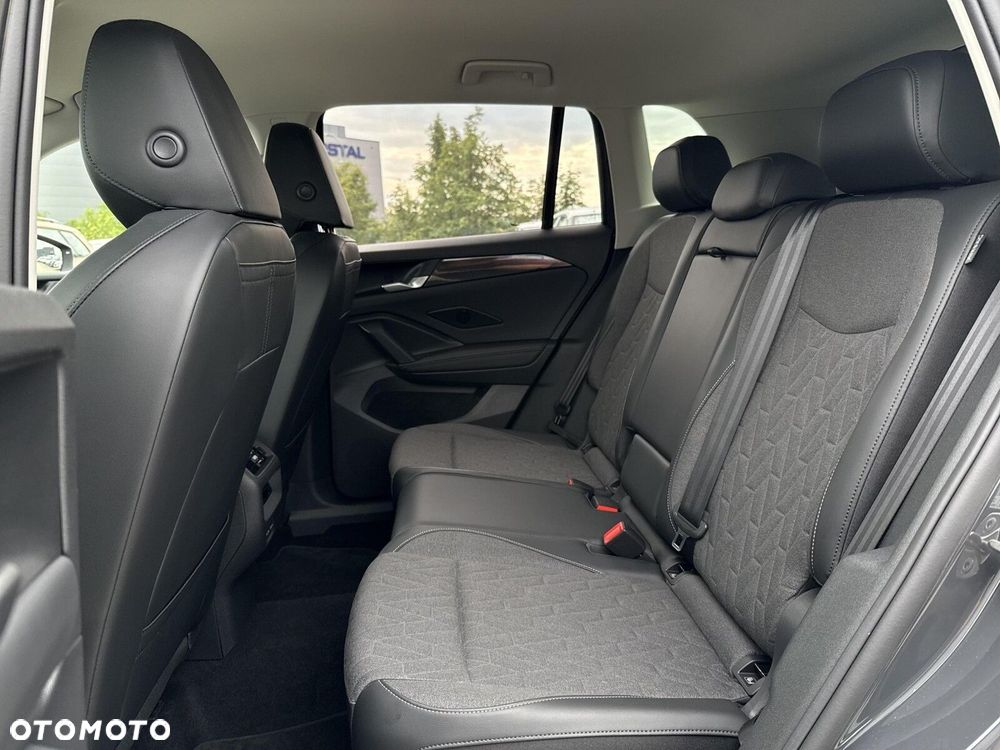 Volkswagen Tiguan - 10