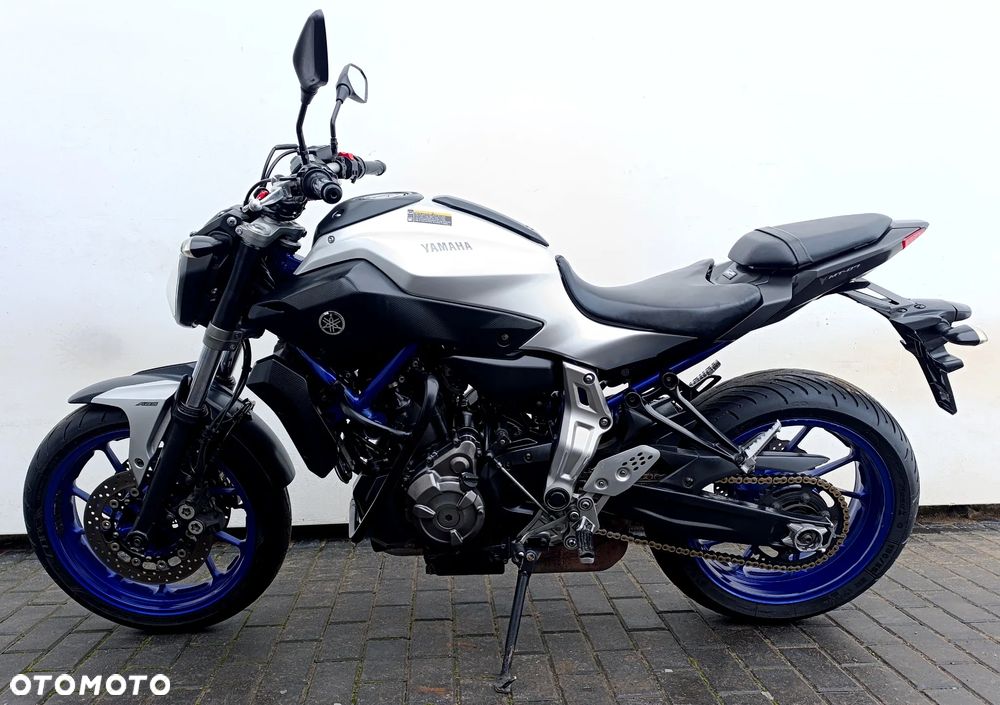 Yamaha MT - 4