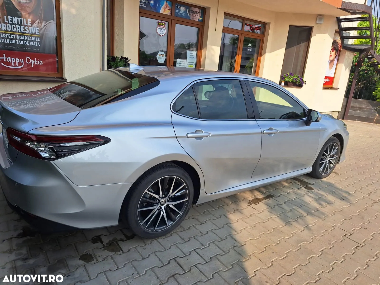 Toyota Camry - 5