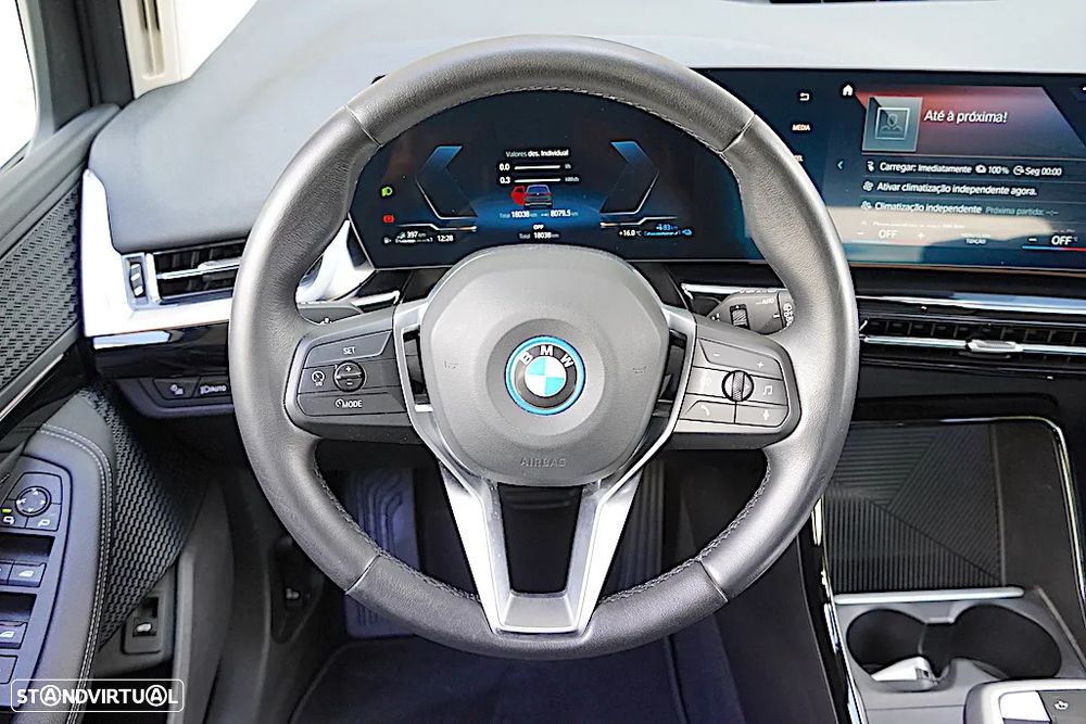 BMW 225xe Active Tourer e xDrive Edição Optimized - 29