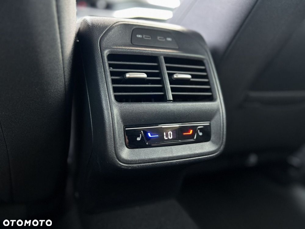 Skoda Superb 2.0 TDI SCR Selection DSG - 21