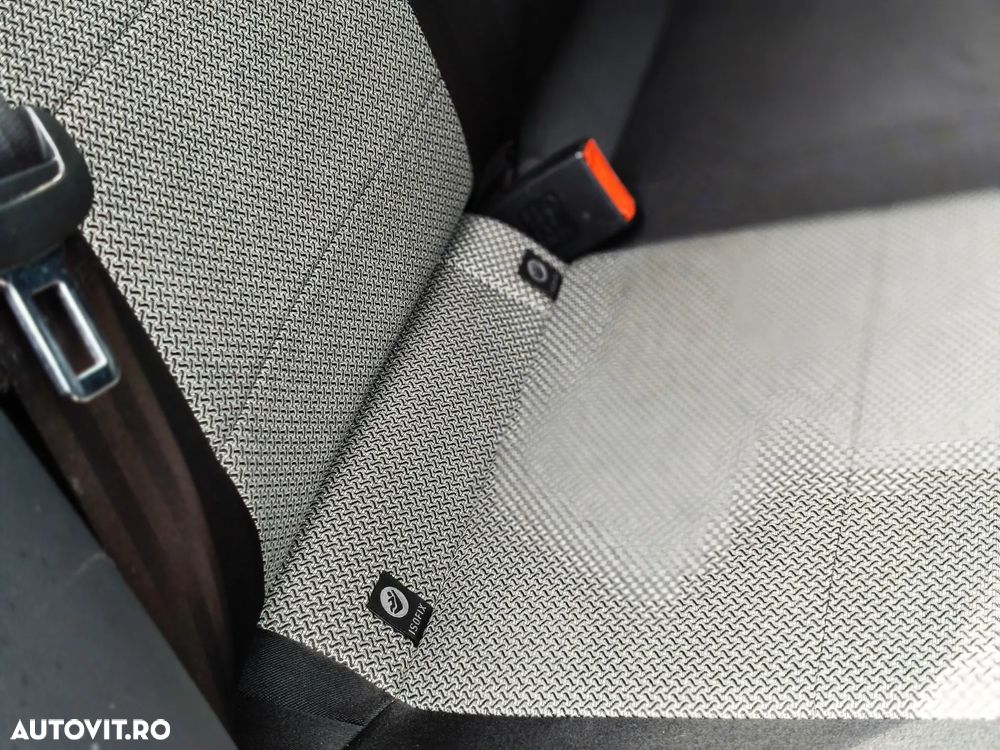 Skoda RAPID 1.2 TSI Edition Green tec - 32