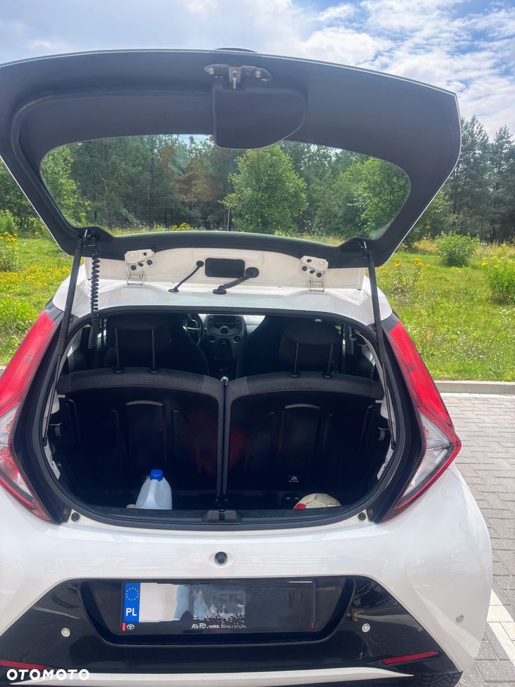 Toyota Aygo x-play - 11