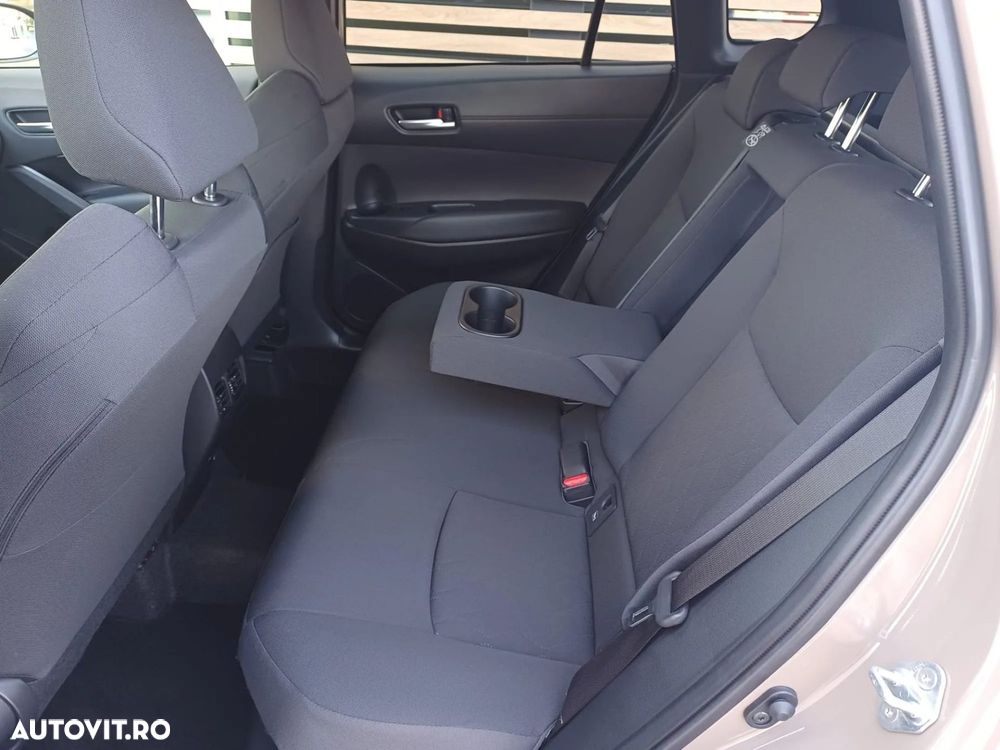 Toyota Corolla Cross - 9