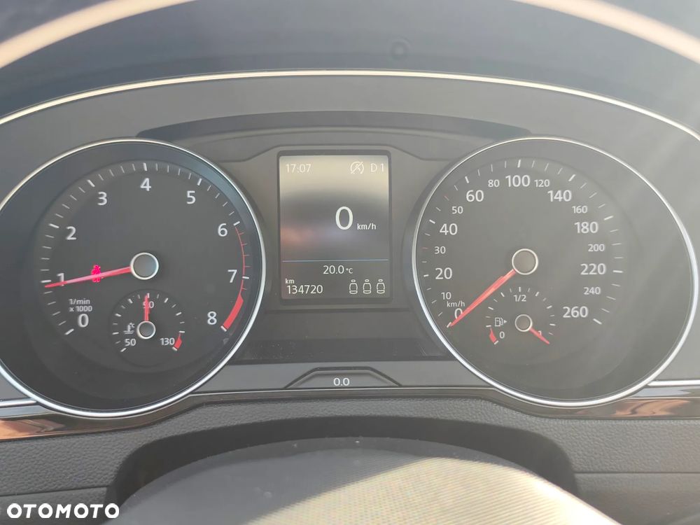 Volkswagen Passat 1.5 TSI OPF DSG Business - 14