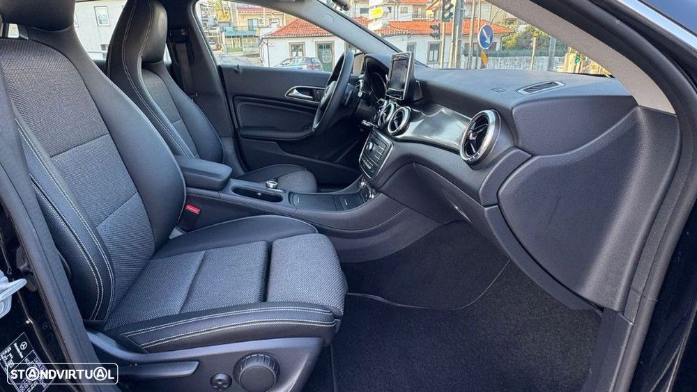 Mercedes-Benz CLA 200 - 17