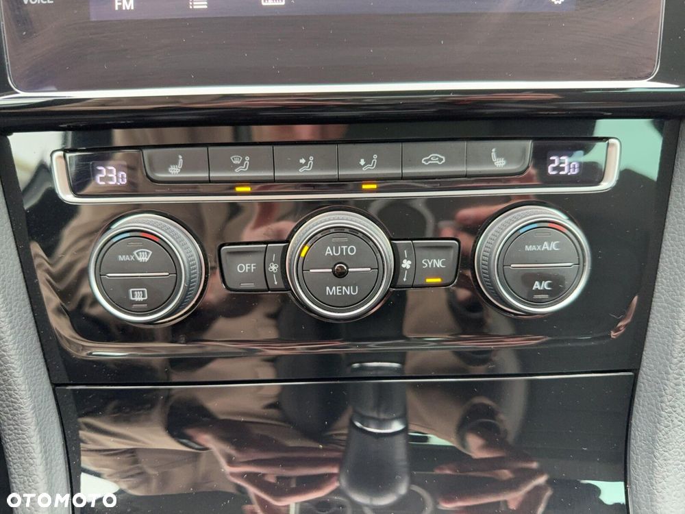 Volkswagen Golf 1.5 TSI BMT Highline - 20