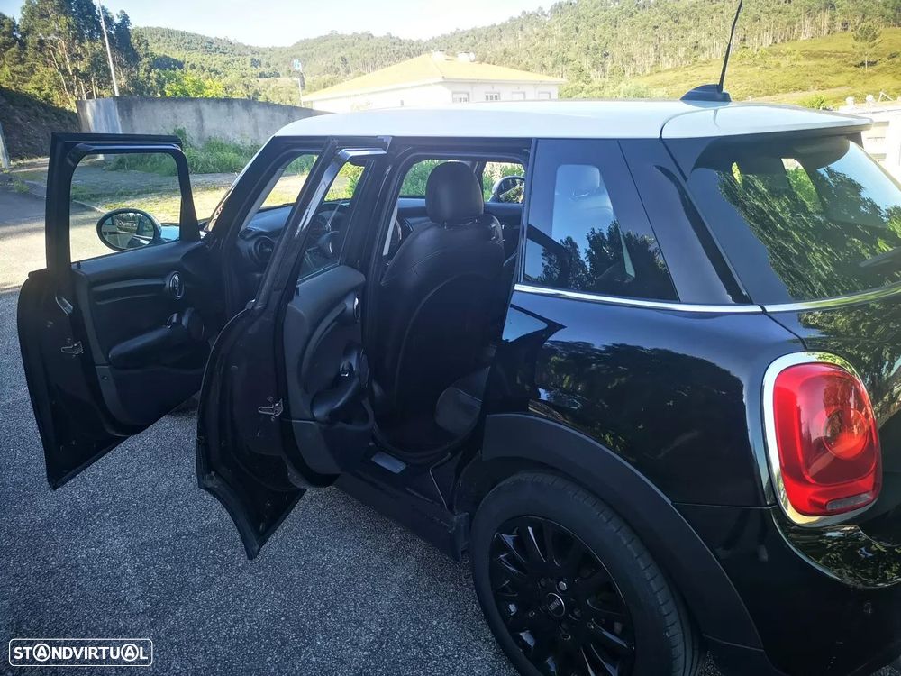 MINI 5 Portas Cooper D Auto - 26