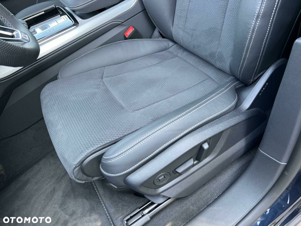 Audi Q8 - 12