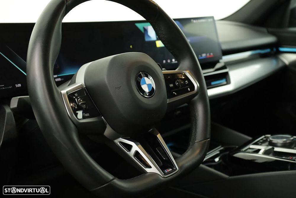 BMW 520 d Pack Desportivo M - 17