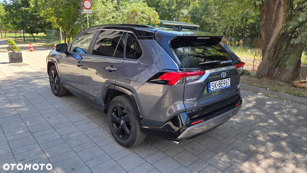 Toyota RAV4 - 6