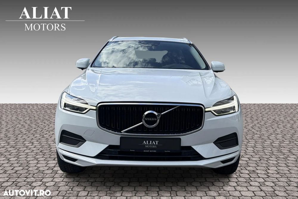Volvo XC 60 B4 MHEV AT8 AWD Momentum Pro - 4