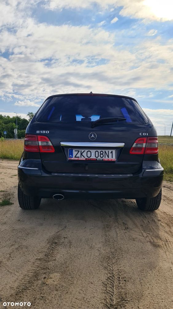 Mercedes-Benz Klasa B 180 CDI - 10
