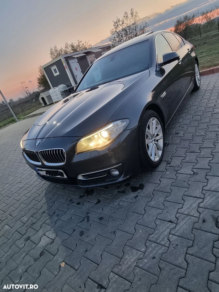 BMW Seria 5 520d Aut. Luxury Line - 1