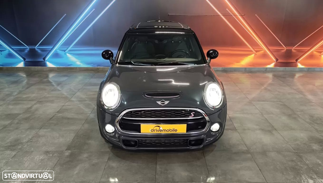 MINI 5 Portas Cooper SD Auto - 14