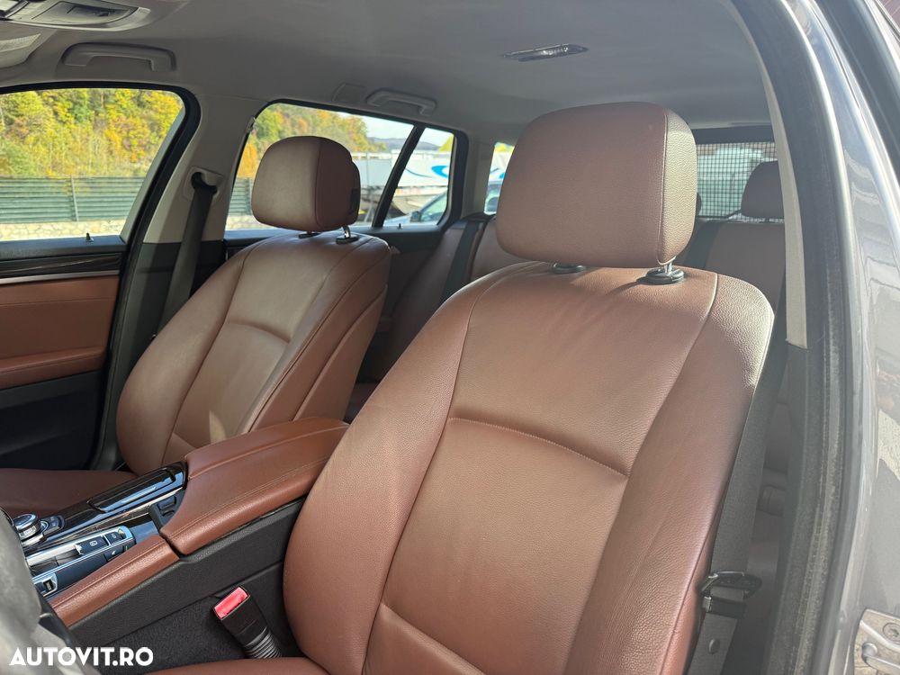 BMW Seria 5 520d Touring Sport-Aut. - 22