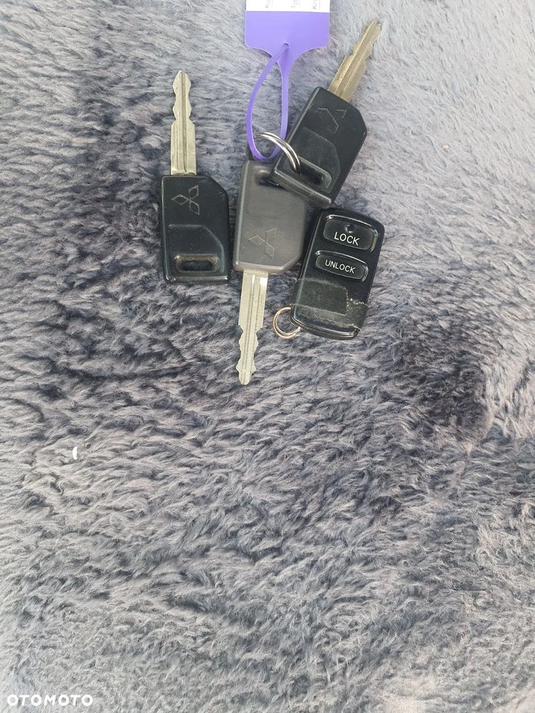 Mitsubishi Space Wagon 2.4 GDI Family - 8