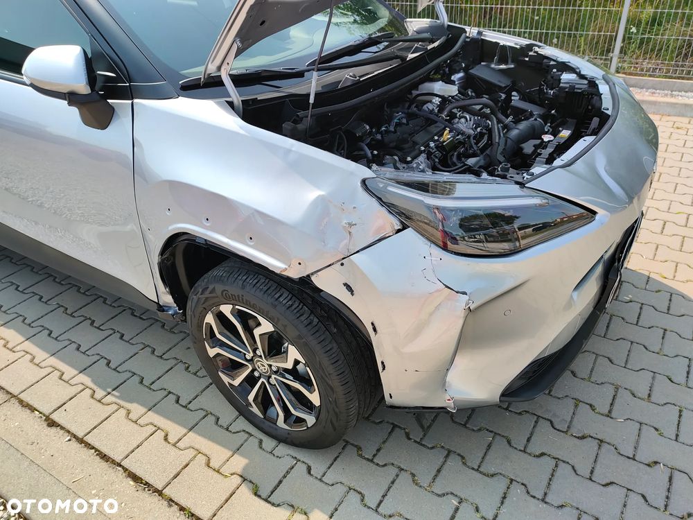Toyota Yaris Cross Hybrid 1.5 Comfort 4x4 - 32