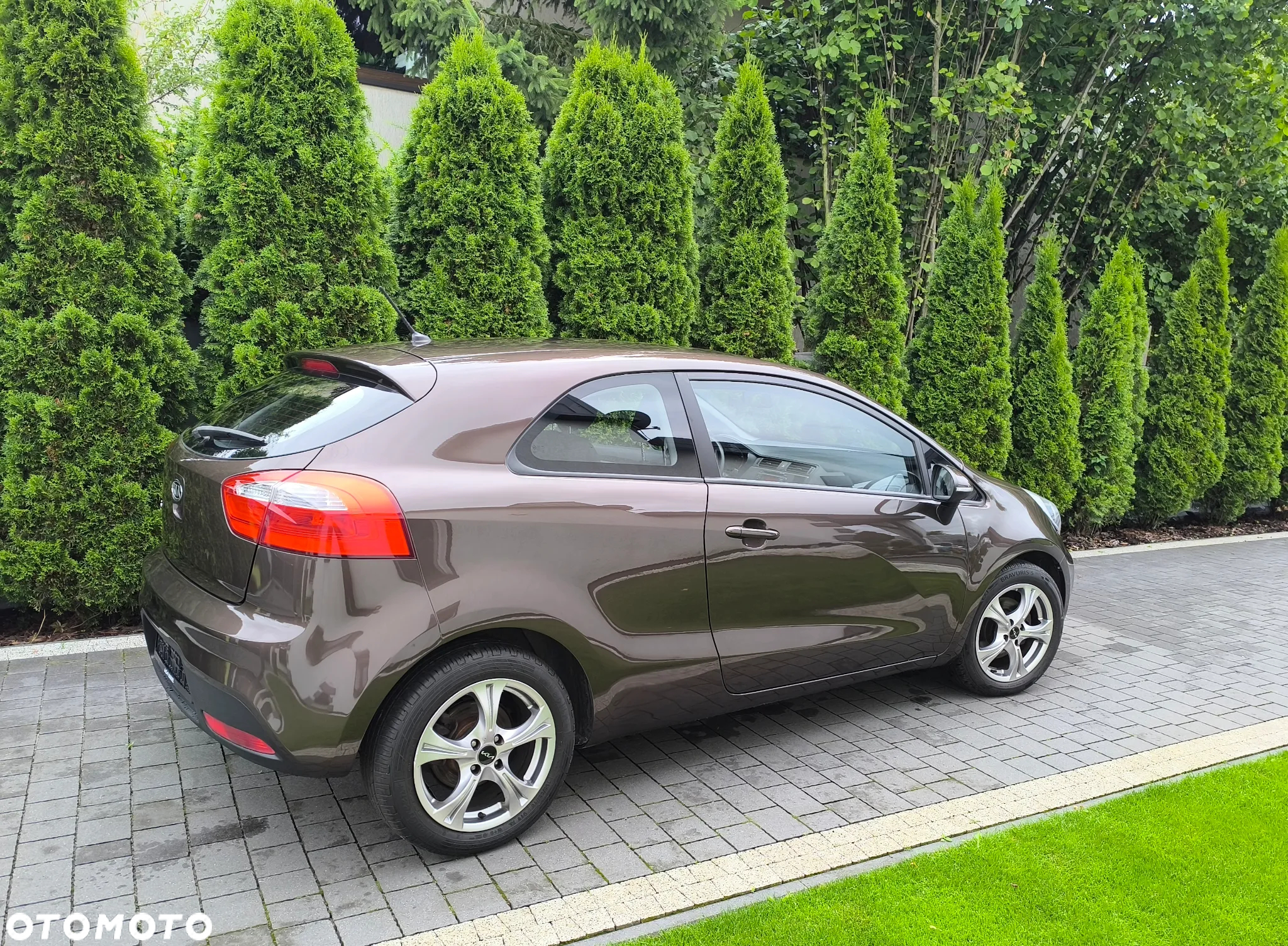 Kia Rio 1.2 Dream-Team Edition - 3