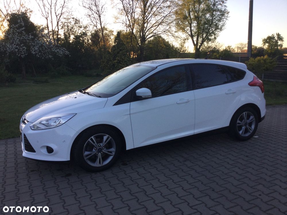 Ford Focus 1.0 EcoBoost STart-Stopp-System TITANIUM - 2