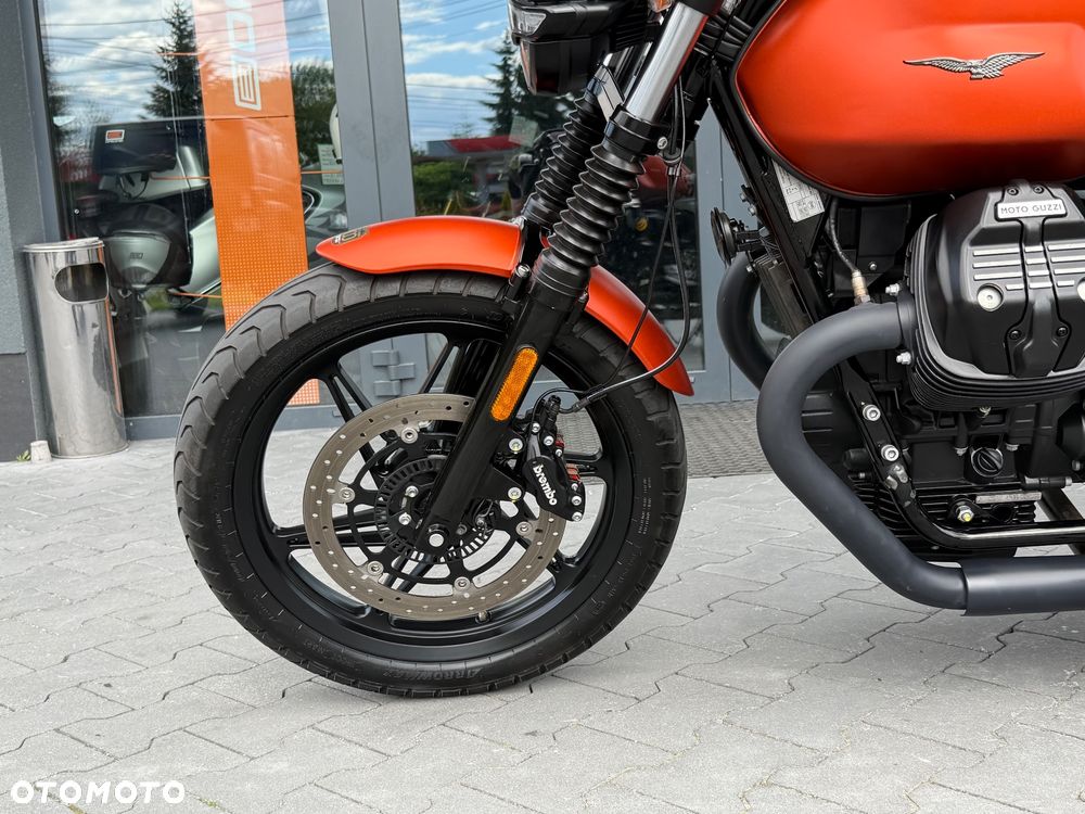 Moto Guzzi V7 - 36