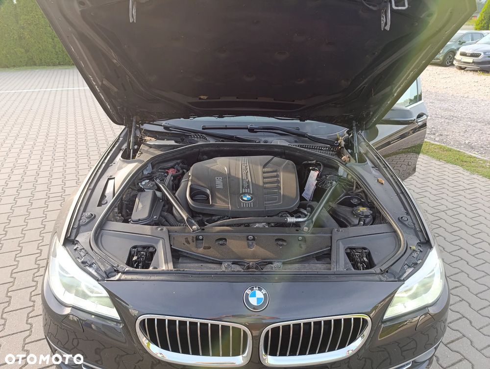 BMW Seria 5 530d Luxury Line - 31
