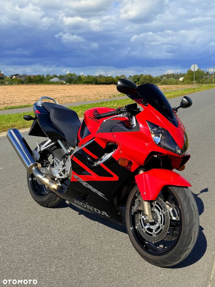 Honda CBR - 24