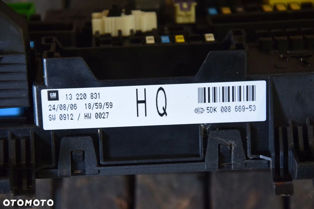 Opel Zafira B Astra H Moduł BSI 13220831 HQ - 2