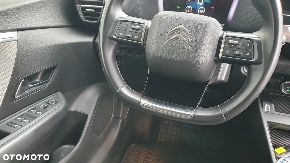 Citroën C4 BlueHDi 110 Stop&Start SHINE - 17