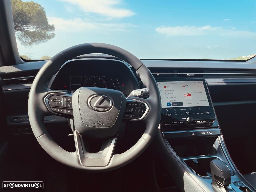 Lexus LBX Elegant - 10