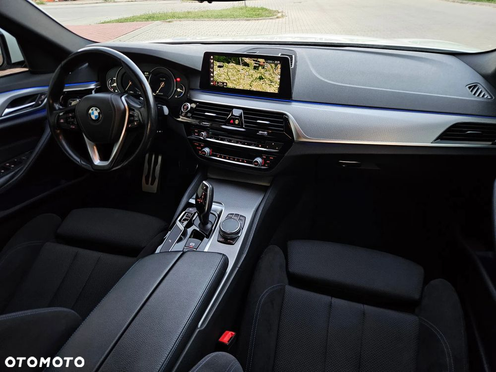 BMW Seria 5 520d xDrive M Sport sport - 17