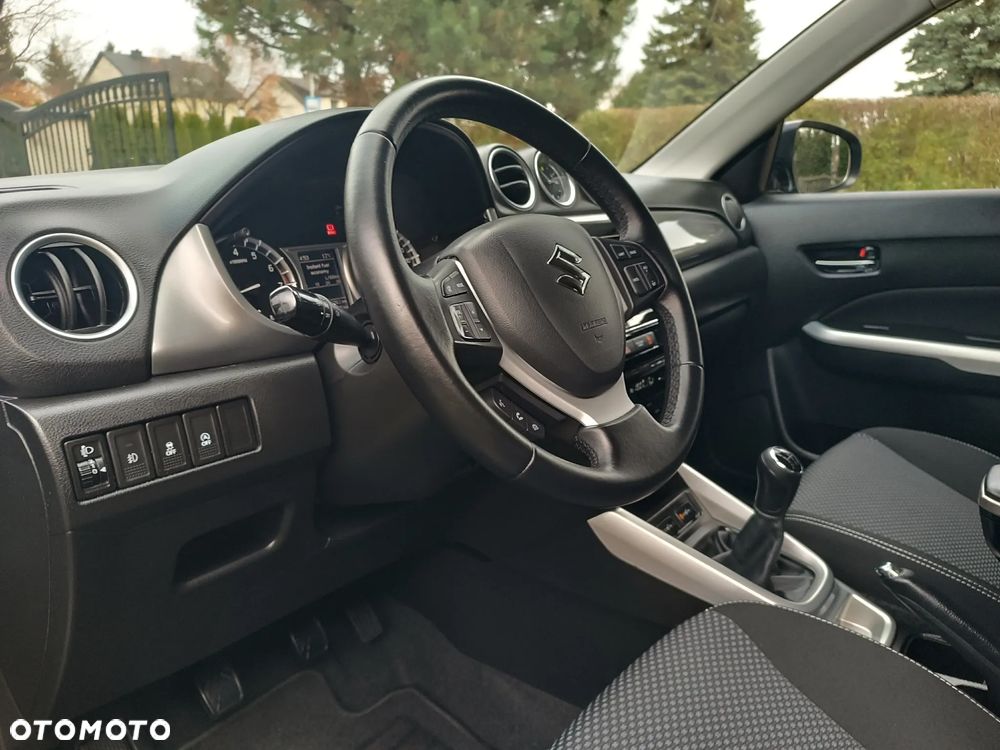 Suzuki Vitara 1.6 Premium 2WD - 10
