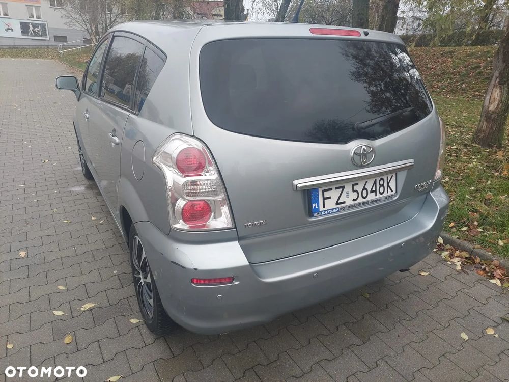 Toyota Corolla Verso - 12