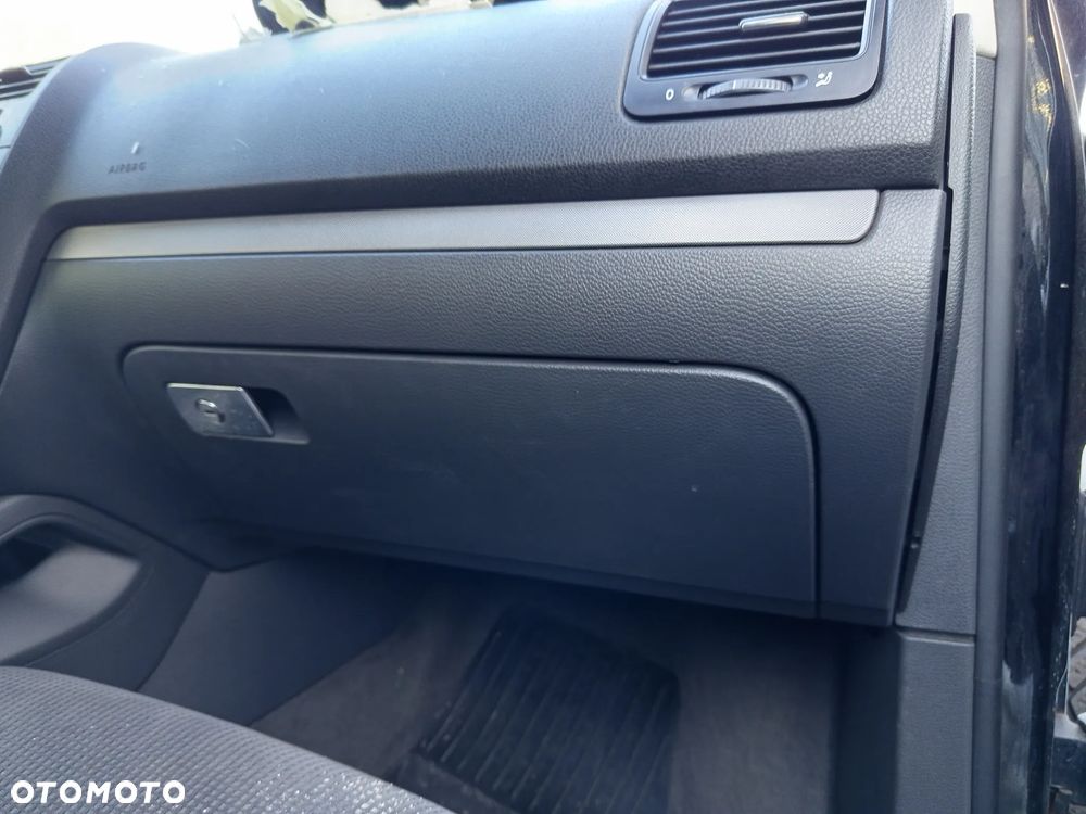 VOLKSWAGEN JETTA GOLF V KOMBI 05-10 SCHOWEK PASAŻERA - 1