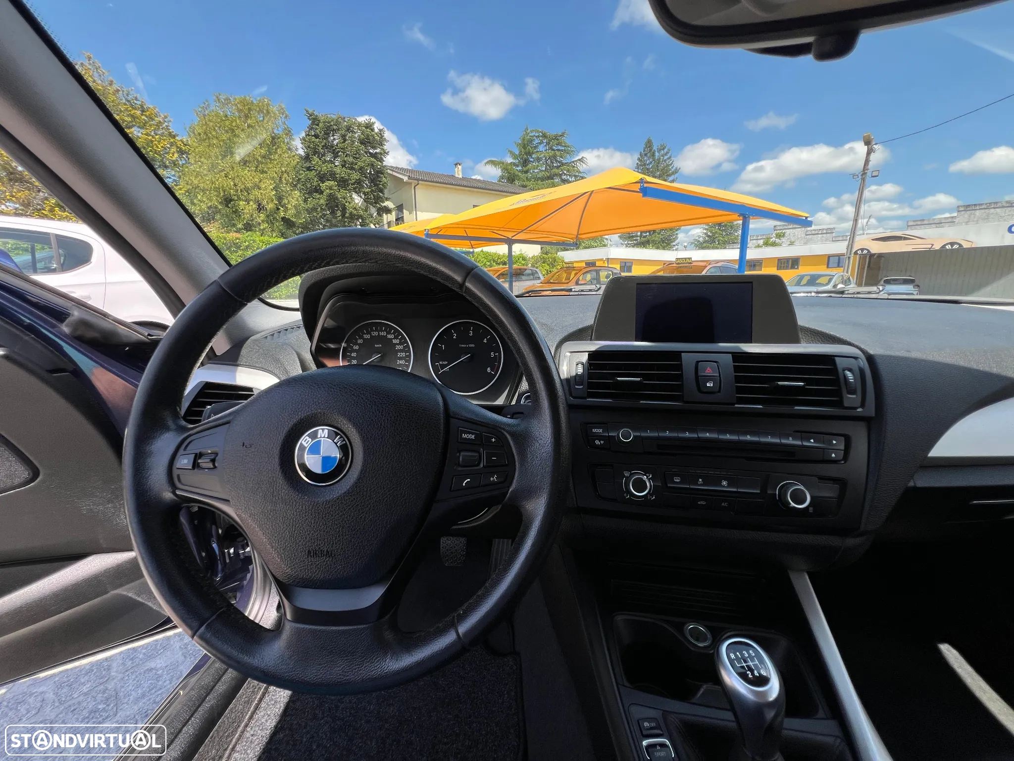 BMW 116 d Line Urban - 9