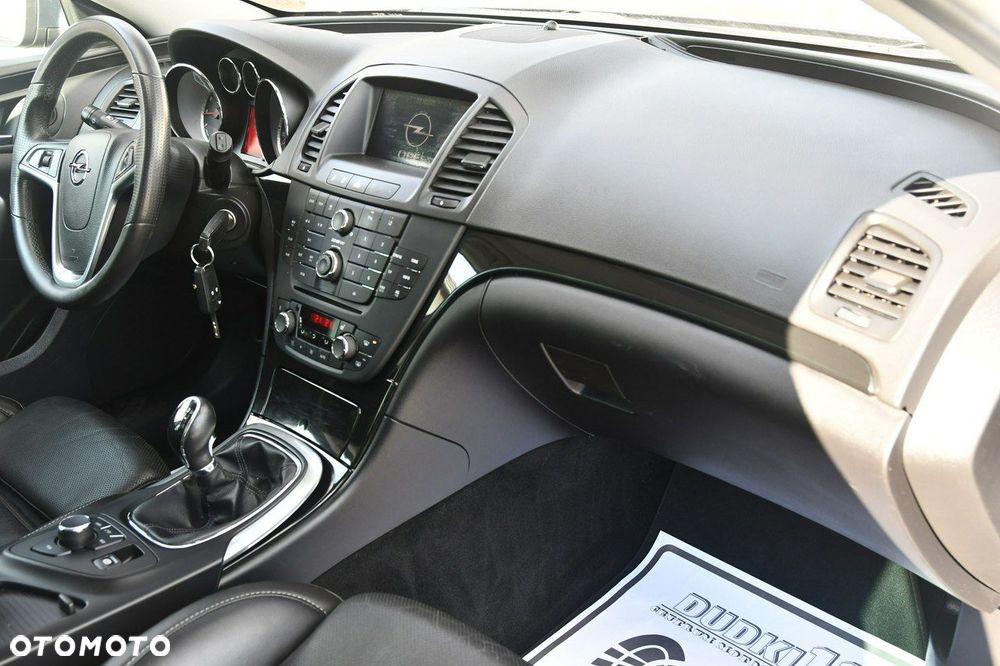 Opel Insignia - 23