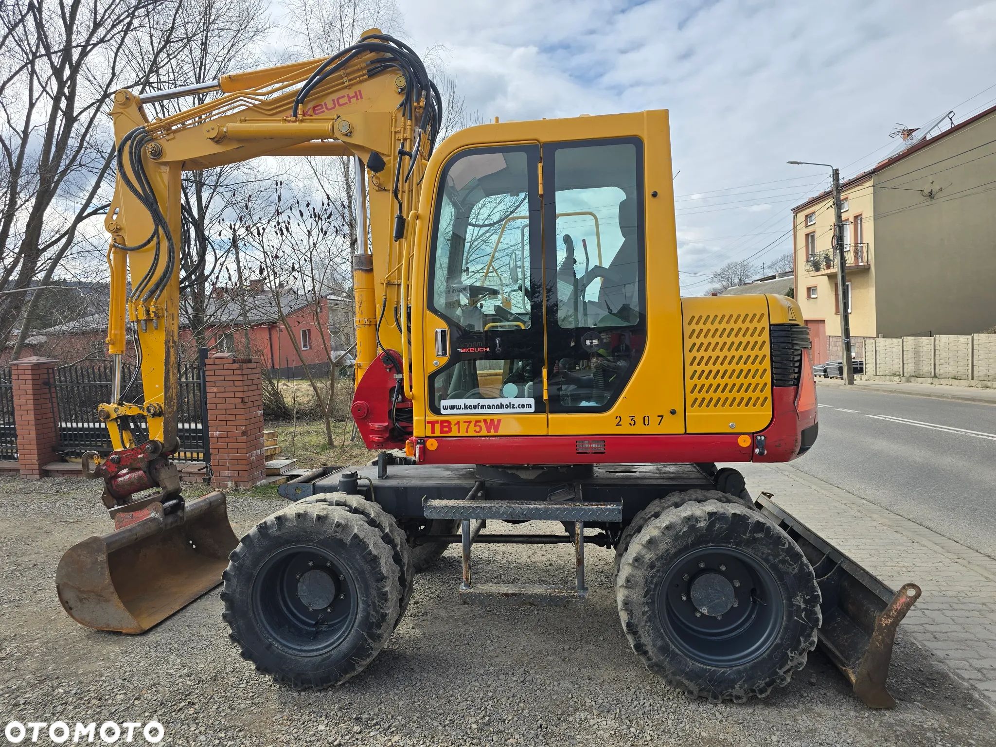 Takeuchi TB 175W Powertilt - 1
