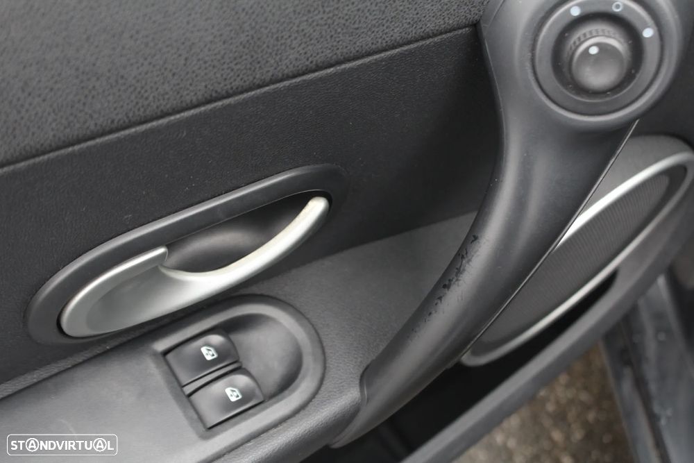 Renault Clio 1.5 dCi Dynamique S - 29